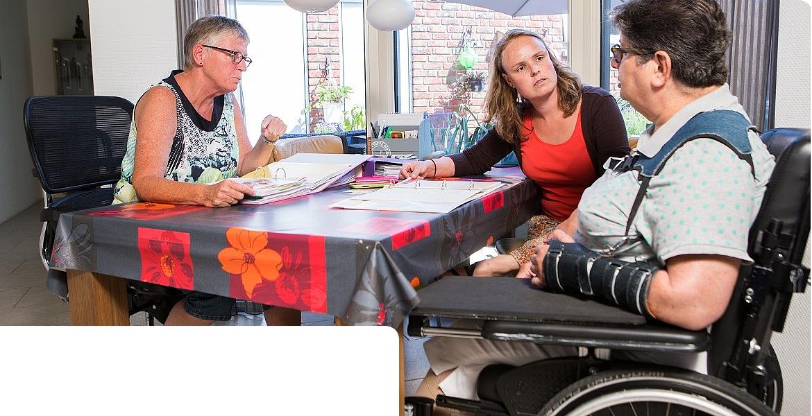 Yolanda, Sabine en Lummie aan de keukentafel